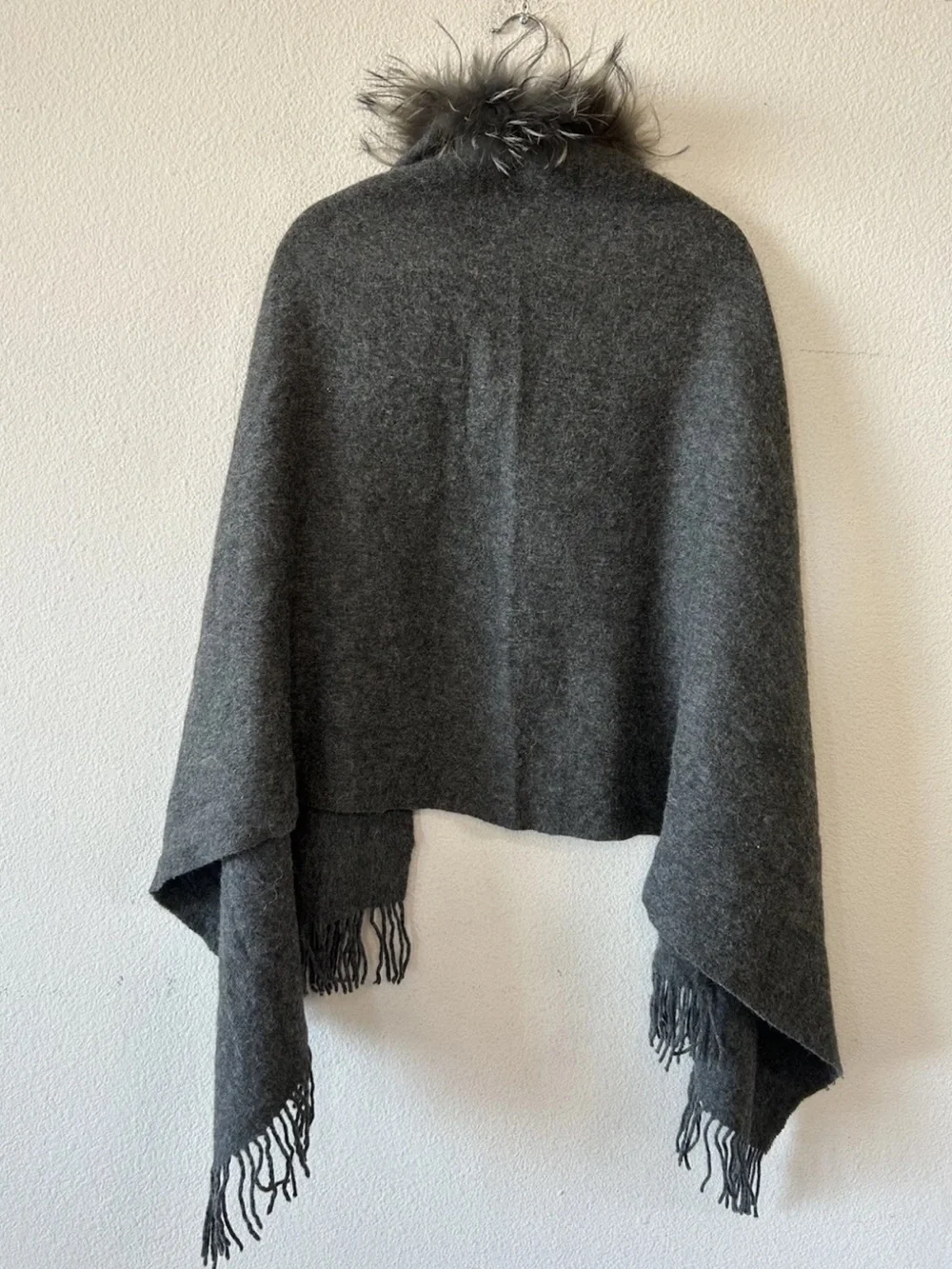 Vintage Gray Wool Ruana Shawl Cape Fox Fur Trim Collar Fringe Wrap OS Luxury